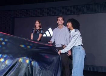 The high-performance masterpiece was presented by Formula 1 driver George Russell at EMC’s Airport Road showroom