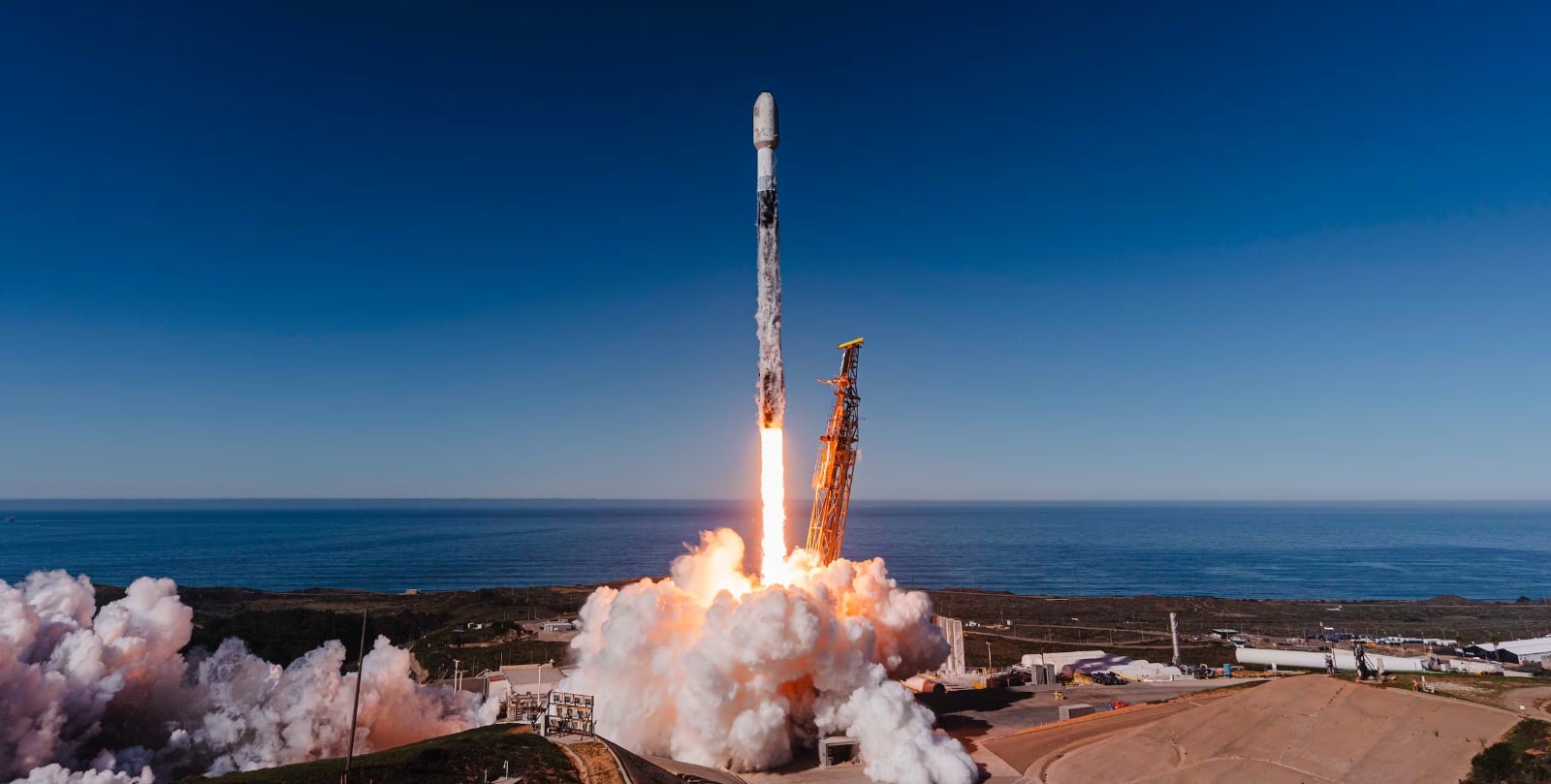 Launch of the three CTC-1 demo satellites