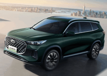 Chery, TIGGO 8 CSH, Hybrid Cars, AW Rostamani, UAE Cars, Automotive News, Electric Vehicles, Fuel Efficiency, Luxury SUV, Chery UAE, Advanced Technology, Eco-Friendly, Car Launch, Intelligent Hybrid, SUV Performance