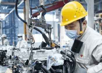 China’s Factory Activity Contracts for Second Month
