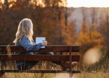 Digital Detox & The Internet of Waste: The 2026 Paradox