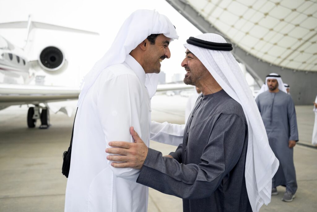 UAE President Welcomes Emir of Qatar on Fraternal Visit and Discusses Regional Developments