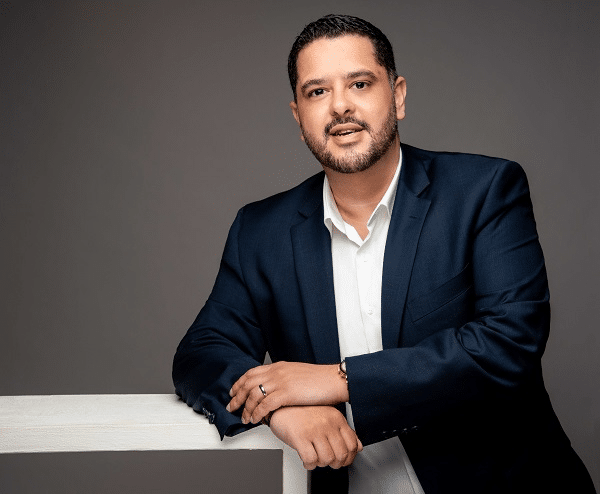 Armin Moradi, Founder and CEO of Qashio, unveiling the new “Qashio For You” initiative supporting Dubai’s business community