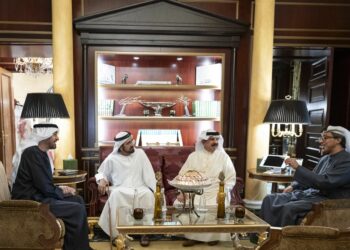 UAE President Meets King of Bahrain in the Presence of HH Sheikh Mohammed bin Rashid and HH Sheikh Mansour bin Zayed