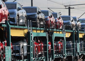 Automakers Reduce Electric Vehicle Discounts in Germany