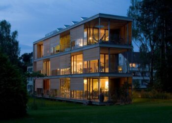 How Do Modern Bioclimatic Architecture Examples Achieve Zero-Energy Cooling?