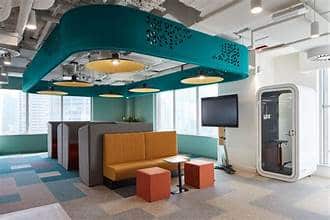 How Are Media and Tech Hubs in the UAE Re-engineering Spatial Layouts for Constant Digital Workflows?